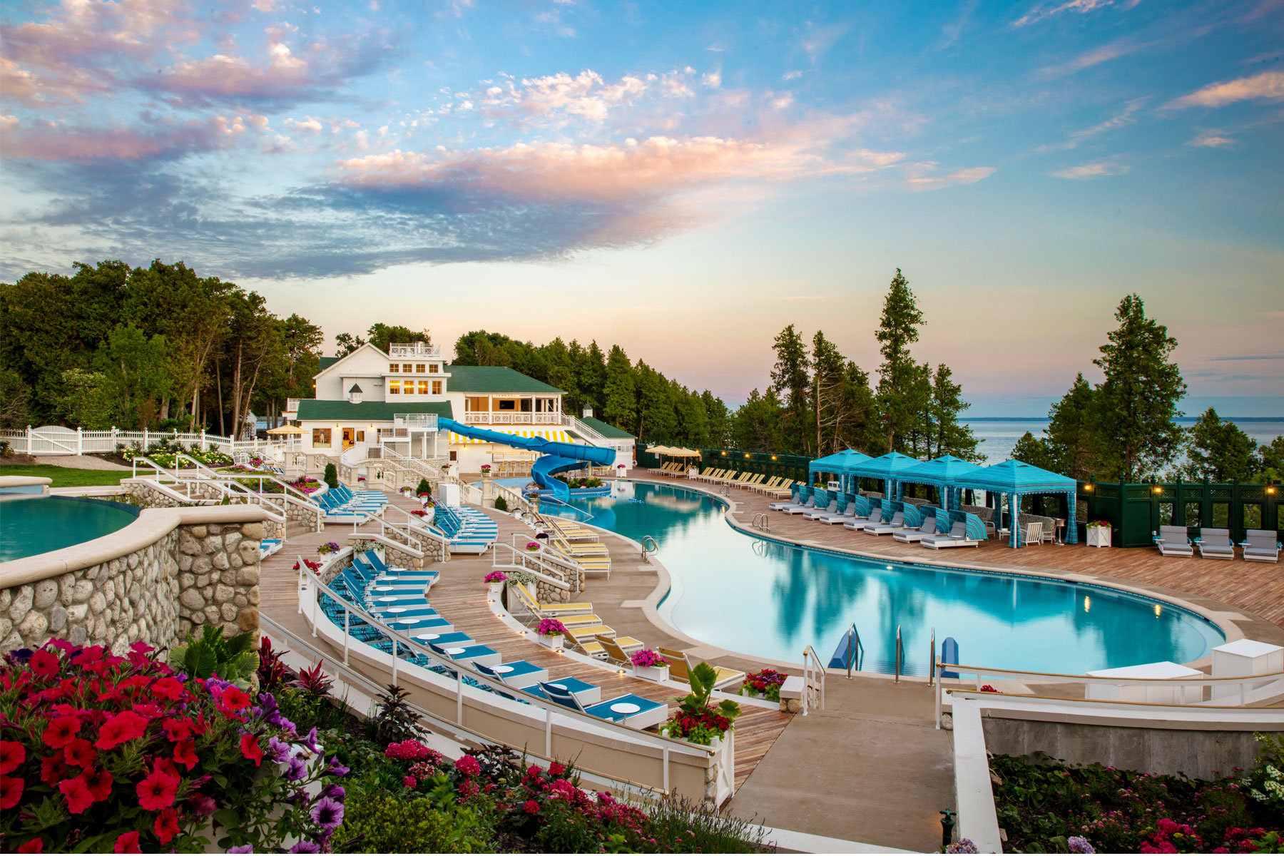 Grand-Hotel-mackincac-island-michigan-pool