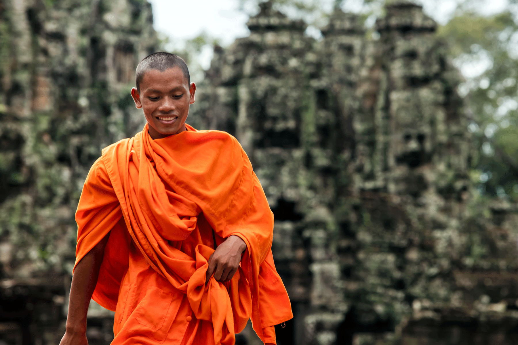 Cambodian-monk-siem-reap-angkor