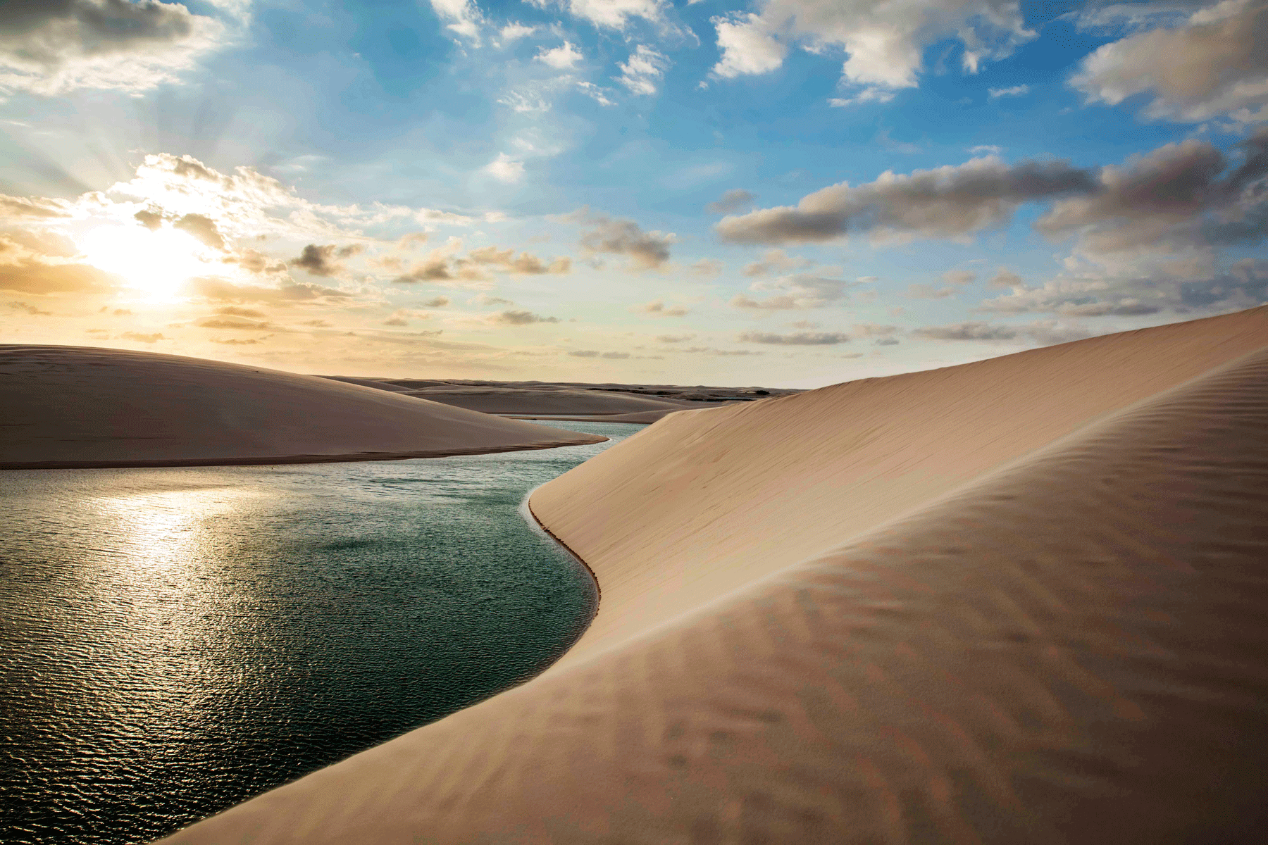 Parque-Nacional-dos-Lençóis-Maranhenses-brazil-sunset